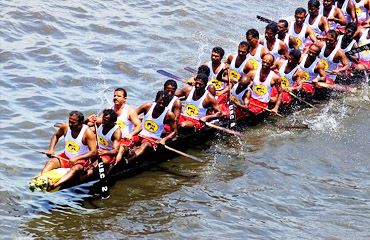 Karuvatta Boat Race